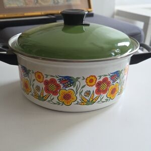 Floral Enamel Casserole Dish with Green Lid